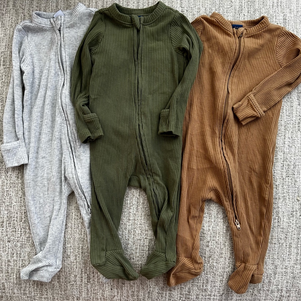 Set of 3 Old Navy Sleepers 3-6 Months